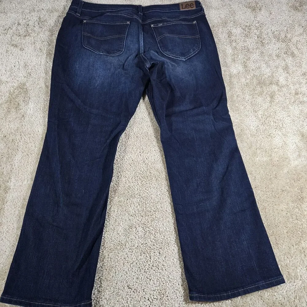 Lee Women’s Regular Fit Straight Leg Mid Rise Dark Wash Jeans Size 26 40x28